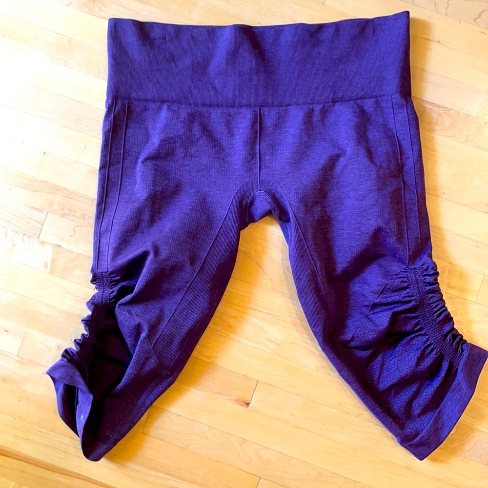 Lululemon purple leggings
